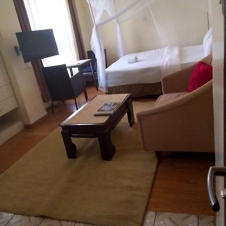 Eddy Suites, Emeli Hotel Nairobi Ngoại thất bức ảnh