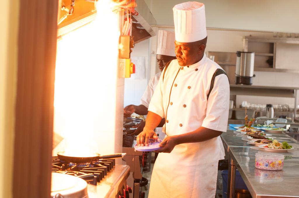 Eddy Suites, Emeli Hotel Nairobi Ngoại thất bức ảnh